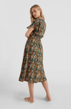 ONeill Indian Summer Dress | Flower Wall -ONeill Fashion Shop 1300031 32515 04 MODEL