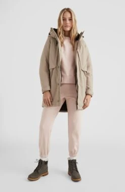 ONeill Explorer Parka Jacket | Crockery -ONeill Fashion Shop 1500017 17511 06 MODEL