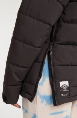 ONeill O'Riginals Puffer Anorak Jacket | Black Out -ONeill Fashion Shop 1500071 19010 06 MODEL