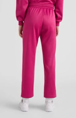 ONeill Rutile Sweatpants | Fuchsia Red -ONeill Fashion Shop 1550036 13012 04 MODEL