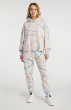 ONeill Women Of The Wave Hoodie | Pink Tie Dye -ONeill Fashion Shop 1750091 34014 05 MODEL