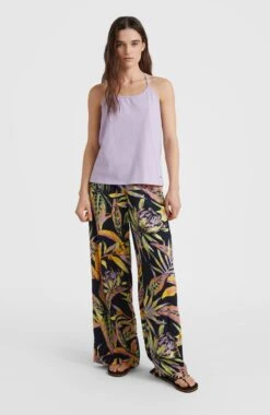 ONeill Ava Lace Tanktop | Purple Rose 11 ONeill Ava Lace Tanktop | Purple Rose -ONeill Fashion Shop 1850091 14513 04 MODEL