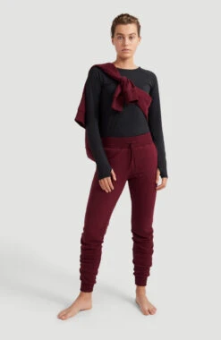 ONeill Yoga Slim Sweatpant | Windsor Wine -A